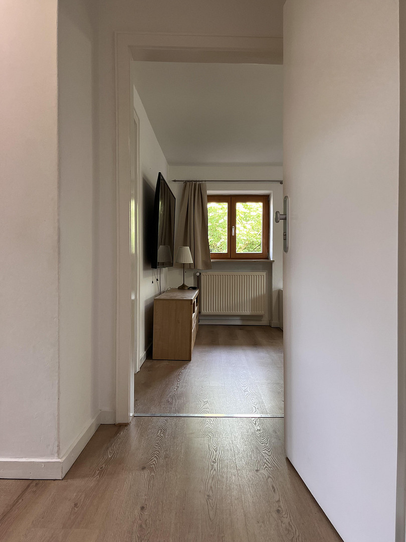 Gemütliche möblierte Wohnung mit Blick ins Grüne – München(Solln) – Vorschaubild 16