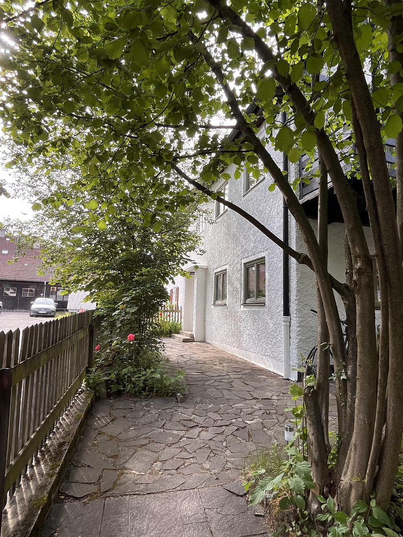 Gemütliche möblierte Wohnung mit Blick ins Grüne – München(Solln) – Vorschaubild 23