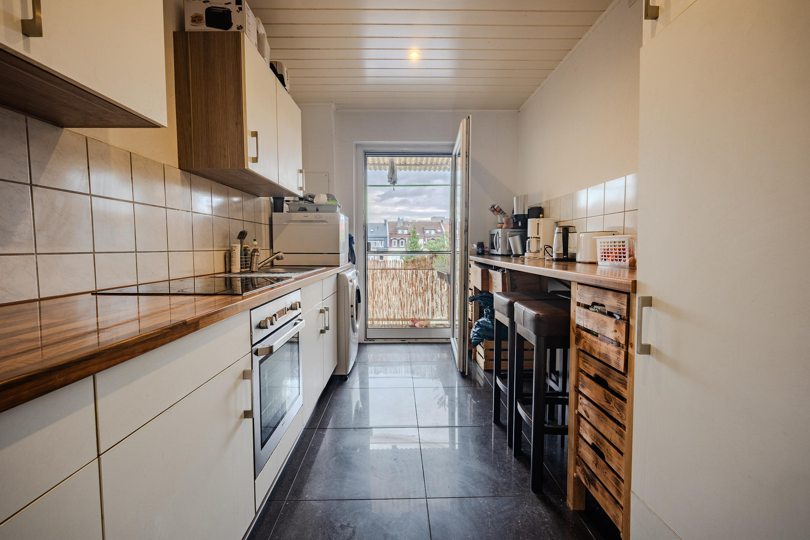 WG-geeignete 3-Zimmer-Wohnung mit zwei Balkonen in Nürnberg – Dürrenhofstraße 47, 90478 Nürnberg(Gleißhammer) – Vorschaubild 3