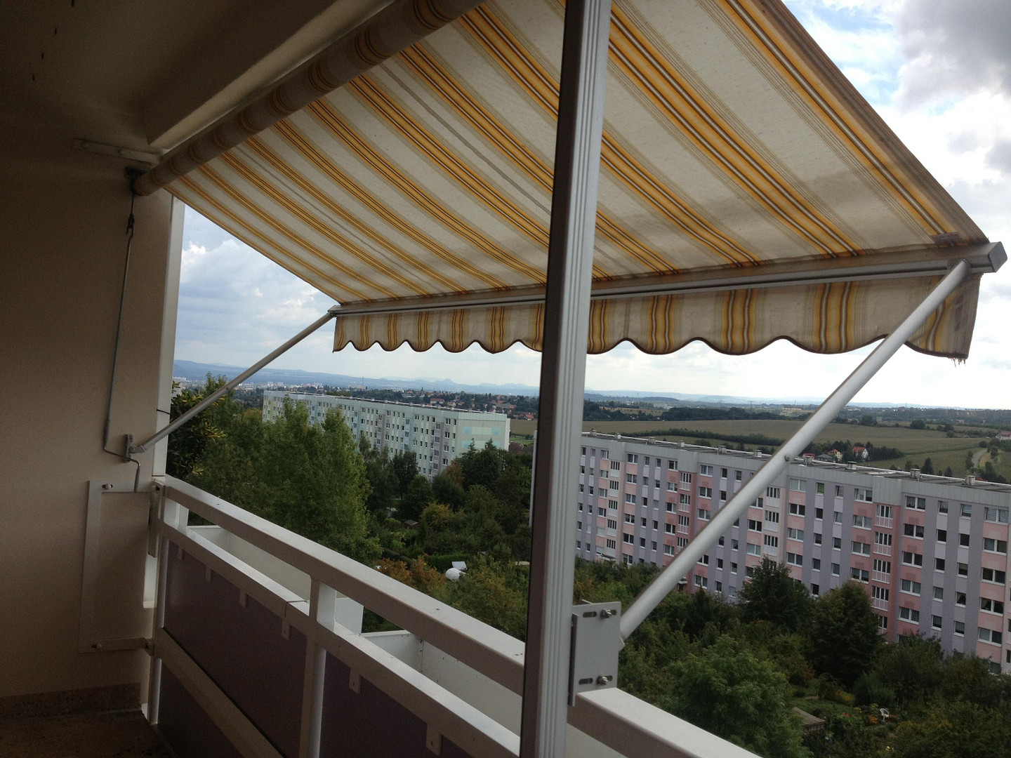 Sonnige Wohnung - 5. OG mit Sicht, wie Urlaub – 1157 DRESDEN(Plauen) – Vorschaubild 10