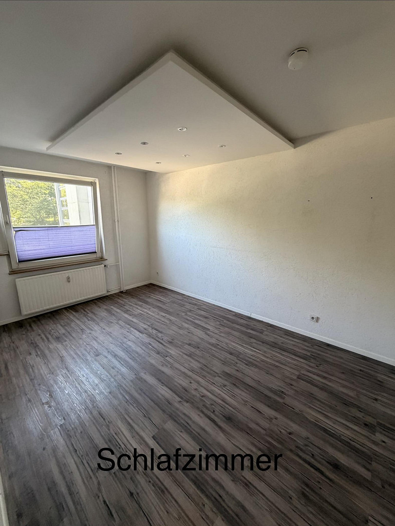 Vollständig renovierte Wohnung mit drei Zimmern sowie Balkon und Einbauküche in Salzgitter – Kurt-Schuhmacher-Ring 23, 38228 Salzgitter(Bruchmachtersen) – Vorschaubild 4
