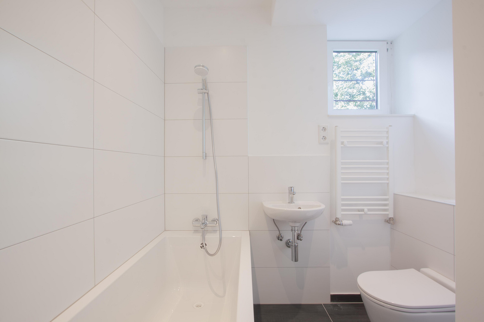 3 Zimmer Wohnung mit Balkon, EBK und 240 qm Garten – Arnold-Schönberg-Str. 5, 40593 Düsseldorf(Urdenbach) – Vorschaubild 18
