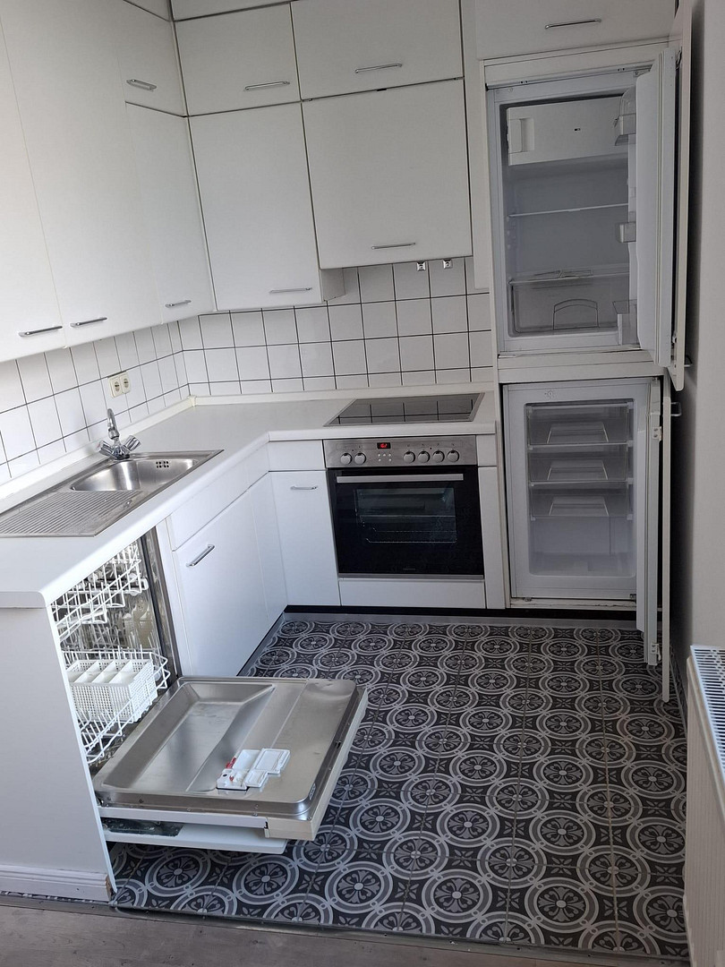 So wohnt man nahe Volksgarten. Altbau. Wohnküche. WG geeignet. Frei stehend. Von Privat. – Stoffeler Straße 18, 40227 Düsseldorf(Oberbilk) – Vorschaubild 11