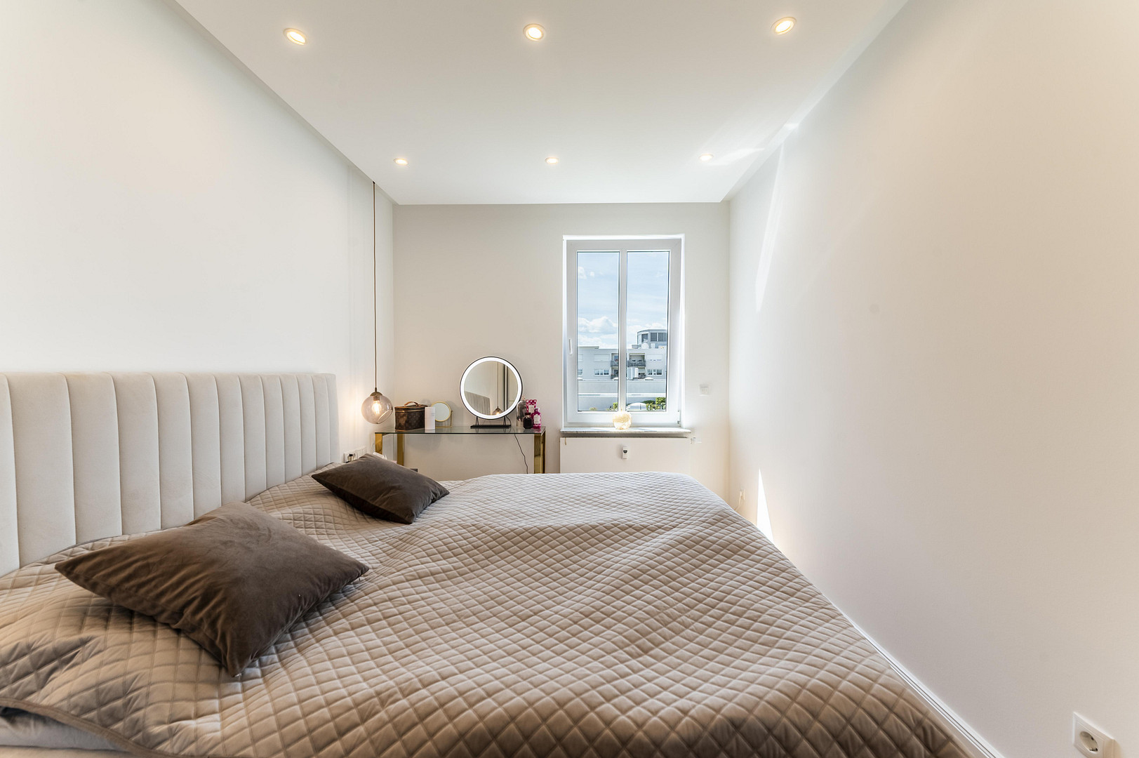 Luxus kernsanierte Maisonette mit Reihenhauscharakter, Garten & Panoramablick über Dresden – Dresden(Plauen) – Vorschaubild 17