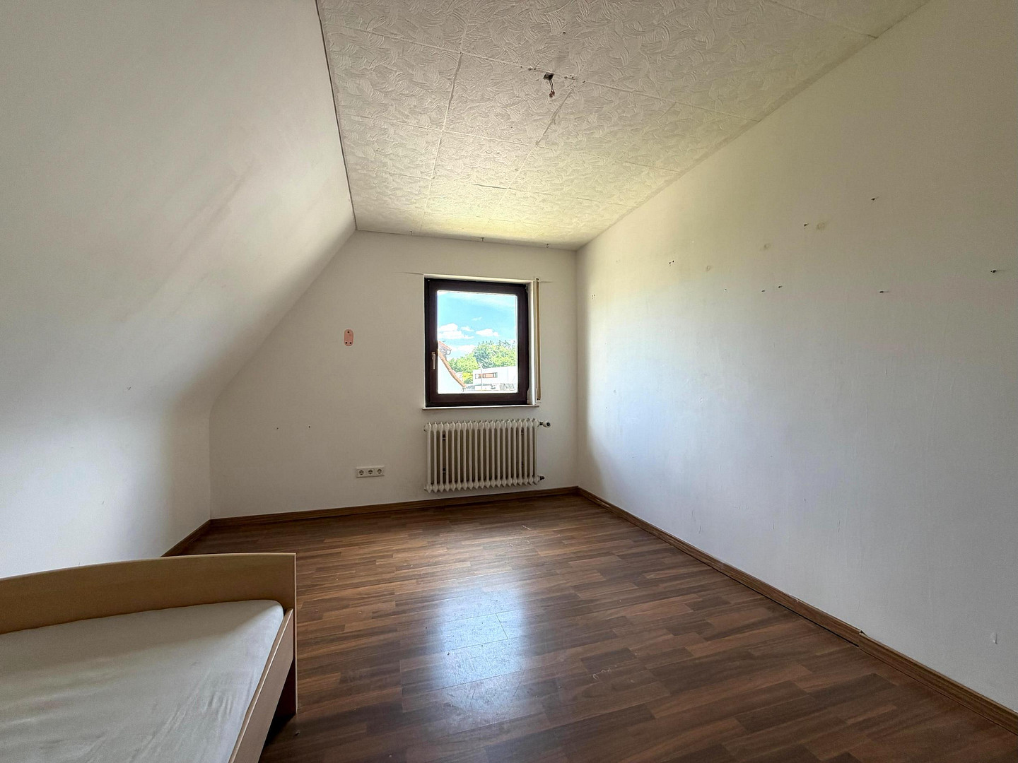 2 Doppelhaushälften / 2-Familienhaus * in Feucht – Erlenweg 1, 90537 Feucht – Vorschaubild 9