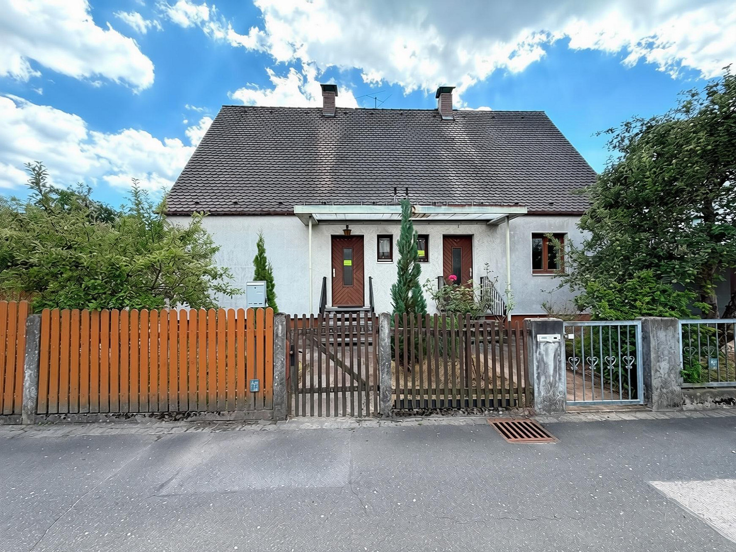 2 Doppelhaushälften / 2-Familienhaus * in Feucht
