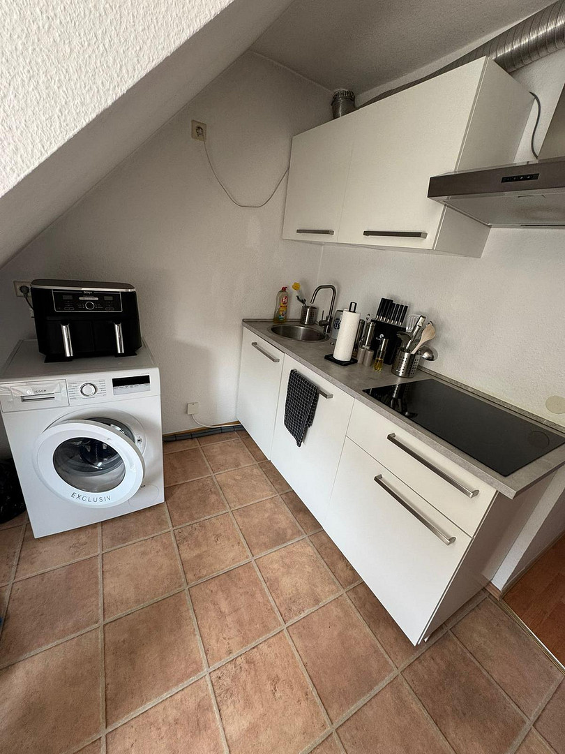 Gemütliche 3-Zimmer-DG-Wohnung (64 qm) – Perfekt für Studenten & Pendler nahe FH Niederrhein – Kölner Straße 228, 47805 Krefeld(Dießem/Lehmheide) – Vorschaubild 5