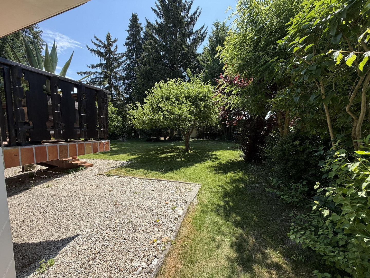 Zentrumsnah: Wohnhaus mit Galerie/Werkstatt, Einlieger-App.  & traumh. Naturgarten (834 qm) – Bad Füssing – Vorschaubild 6