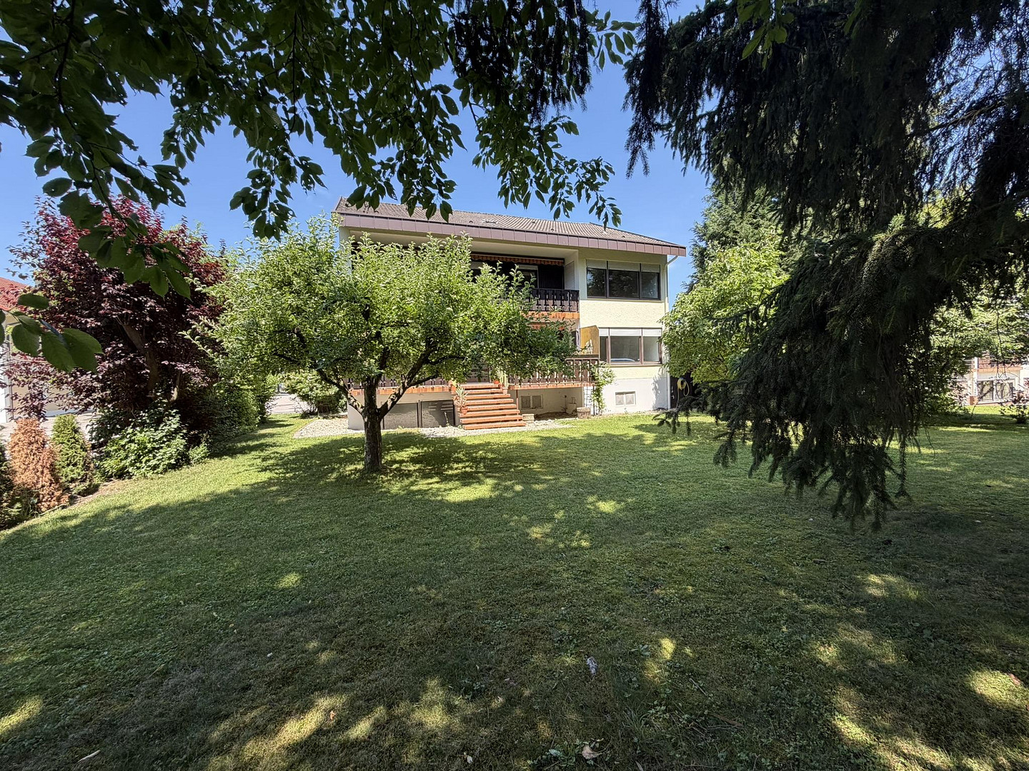 Zentrumsnah: Wohnhaus mit Galerie/Werkstatt, Einlieger-App.  & traumh. Naturgarten (834 qm) – Bad Füssing – Vorschaubild 2