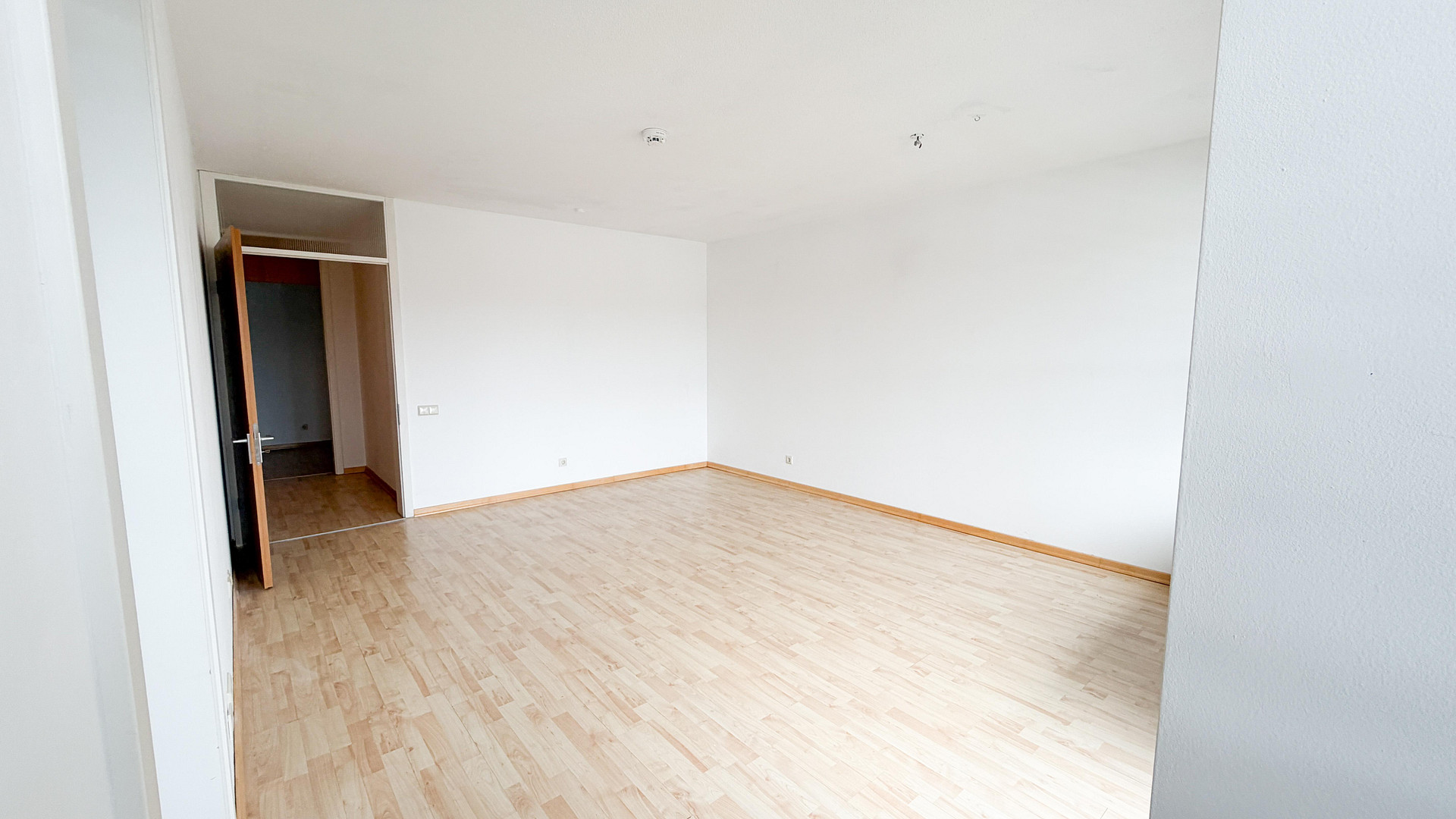 Betreutes Wohnen mit Dachterrasse: Weitblick über den Stadtwald, bezugsfertig und provisionsfrei – Rehhofstr. 142, 90482 Nürnberg(Laufamholz) – Vorschaubild 2