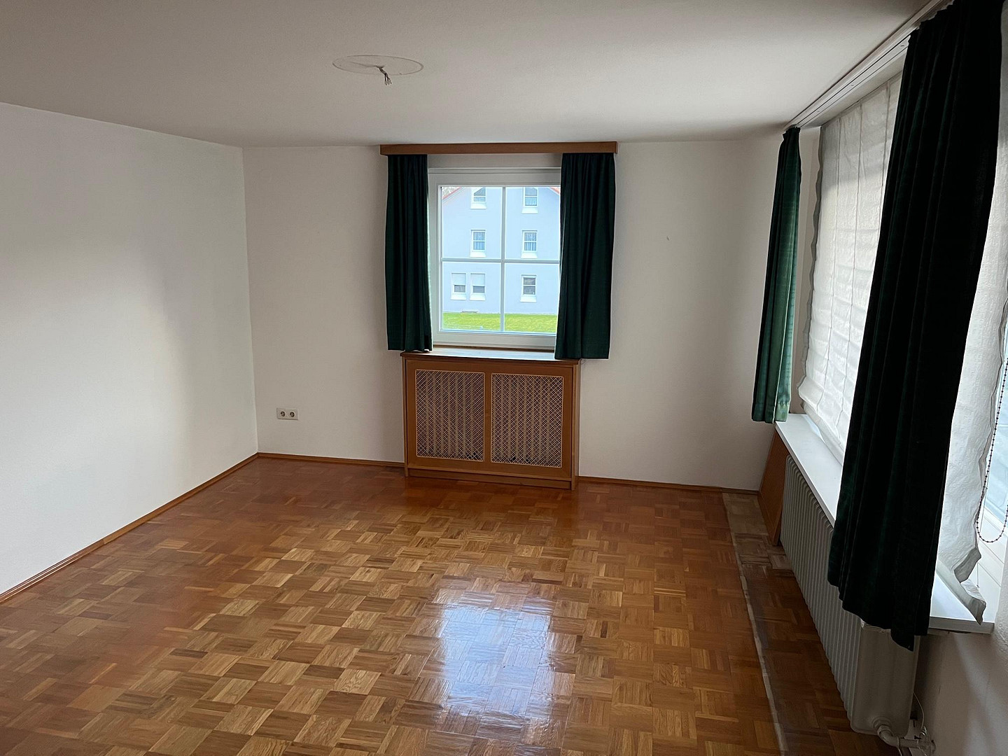 VIELSEITIGES MEHRFAMILIENHAUS MIT  GEWERBEMÖGLICHKEIT UND  AUSBAUPOTENZIAL – Heimenkirch – Vorschaubild 12