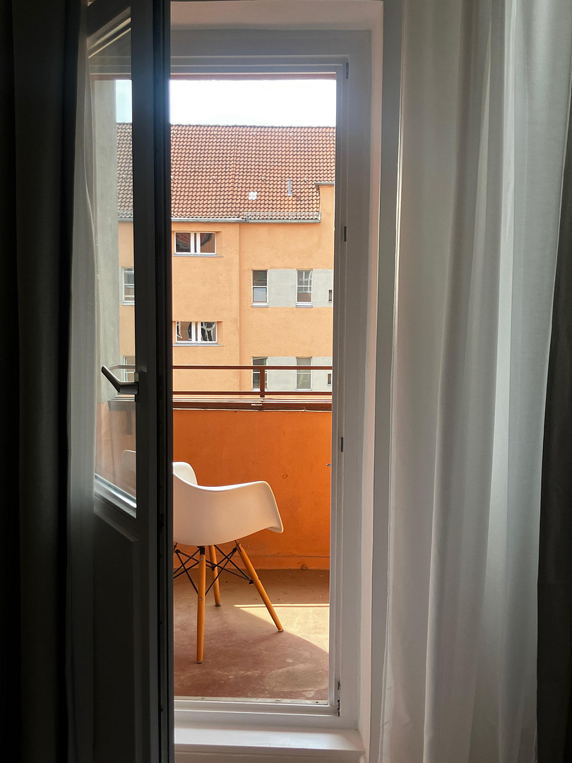 Wunderschön möblierte, frisch sanierte Wohnung in Schöneberg mit Sonnenbalkon & EBK – Traegerstr. 8, 12159 Berlin(Schöneberg) – Vorschaubild 8