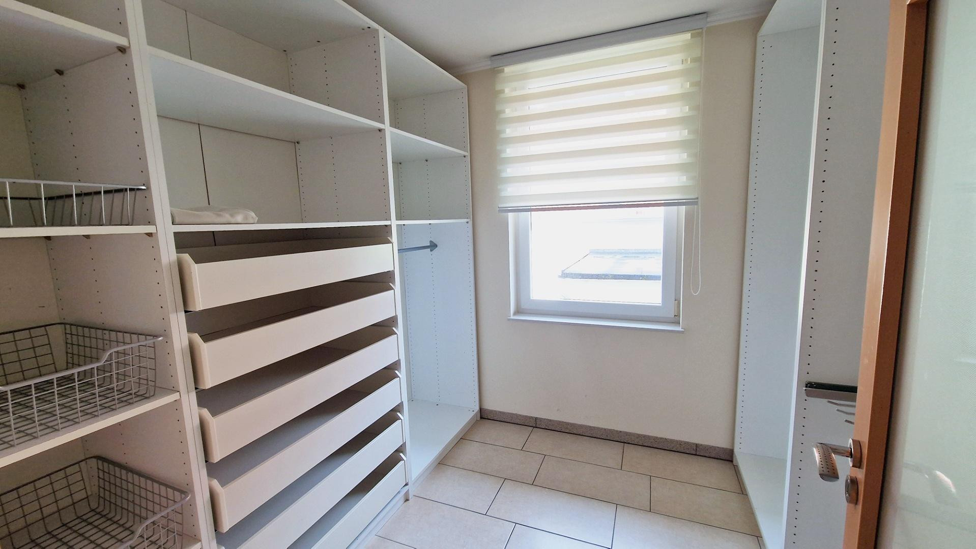 Hochwertig sanierte 5 Zi.- ETW in Gütersloh - Dachterrasse, Doppelgarage – Herzebrocker Str. 88, 33330 Gütersloh – Vorschaubild 8