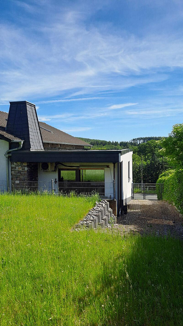 Traumhaus in Südlage - 1 bis 2 Familienhaus in Günterod – Bad Endach(Am Heiligen Berg) – Vorschaubild 3