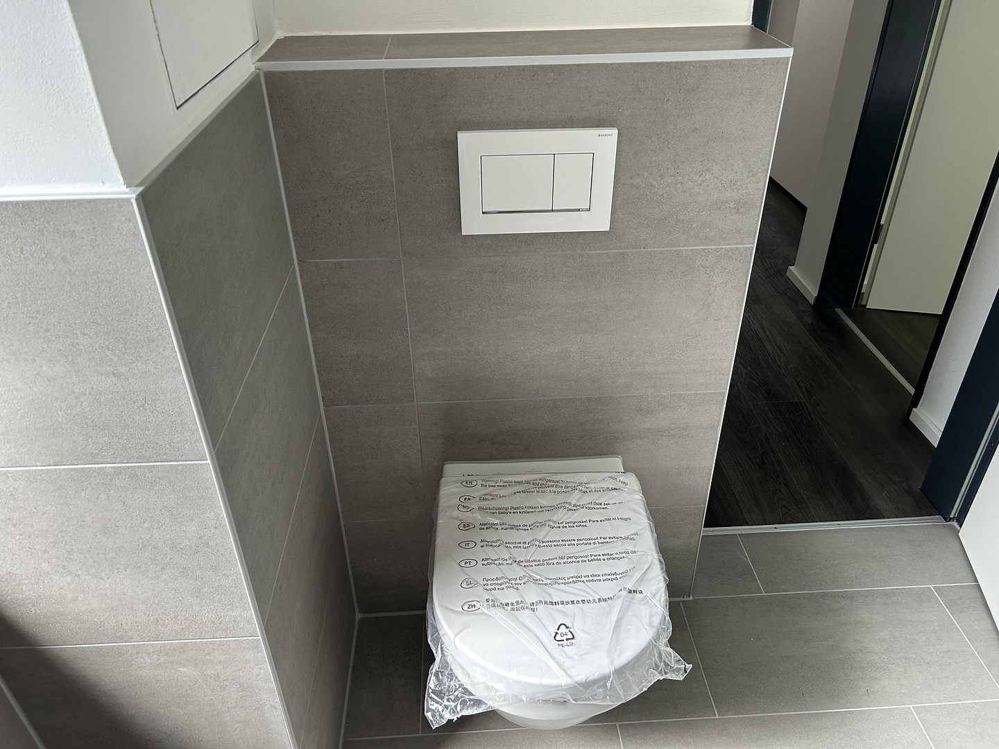 Penthouse-Style komplett renoviert und frei (nicht vermietet) – Sibeliusweg 22, 30655 Hannover(Groß Buchholz) – Vorschaubild 21