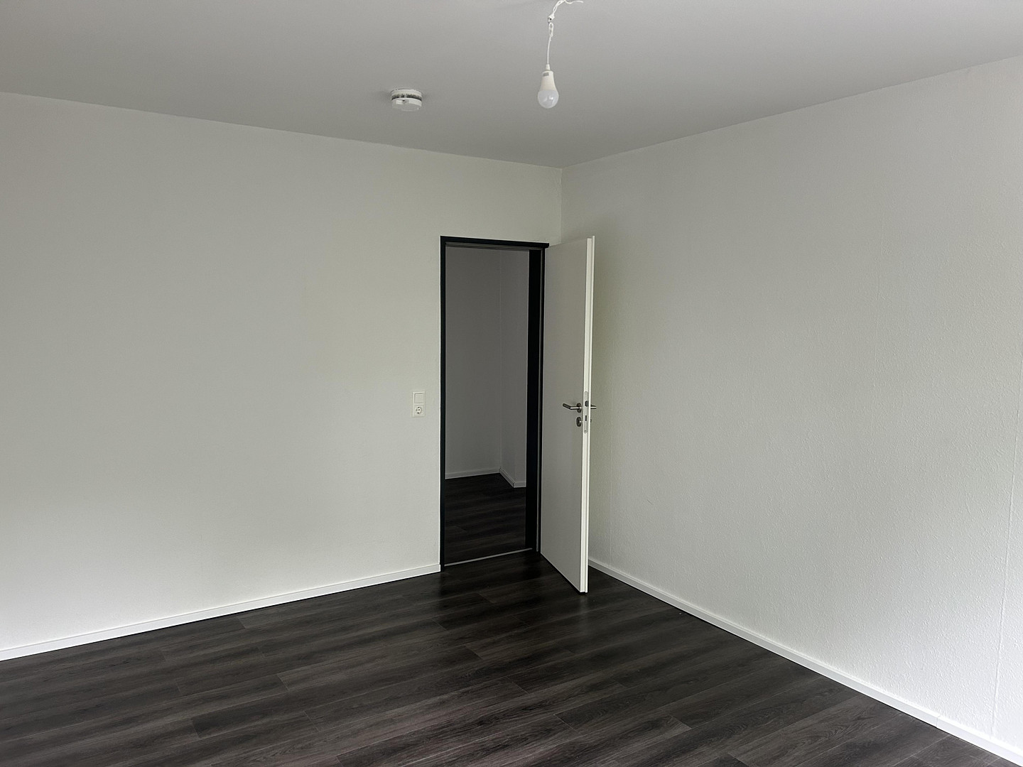 Penthouse-Style komplett renoviert und frei (nicht vermietet) – Sibeliusweg 22, 30655 Hannover(Groß Buchholz) – Vorschaubild 13