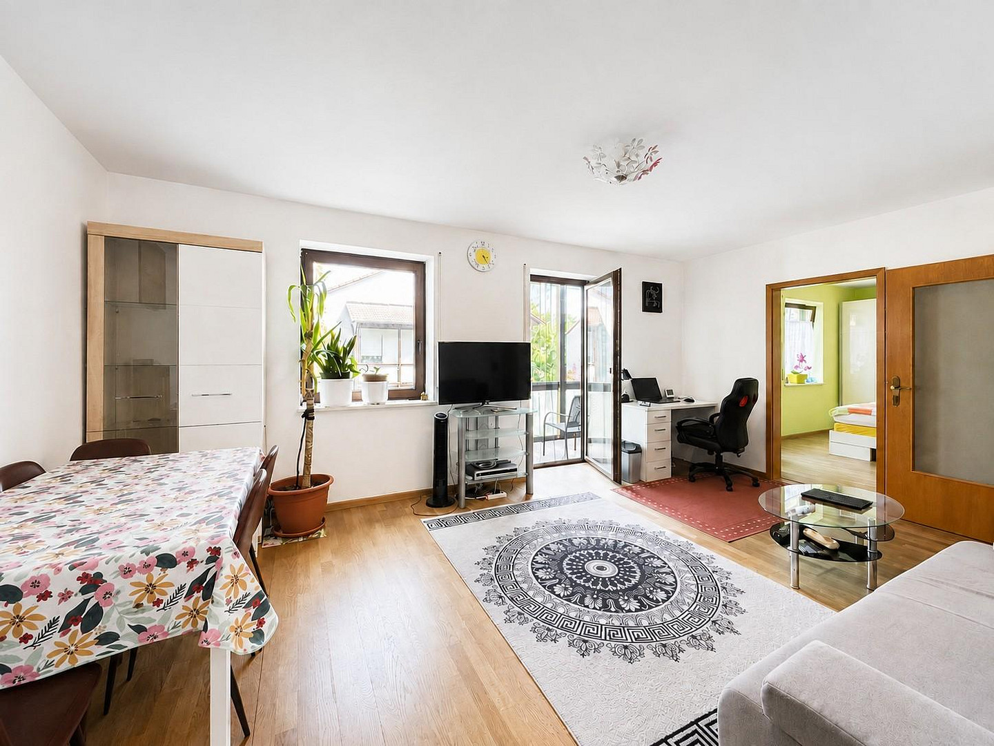 Schöne 2-Zimmer-Wohnung mit Balkon im Alt-Perlach direkt von Eigentümer – 81737 München(Altperlach) – Vorschaubild 3