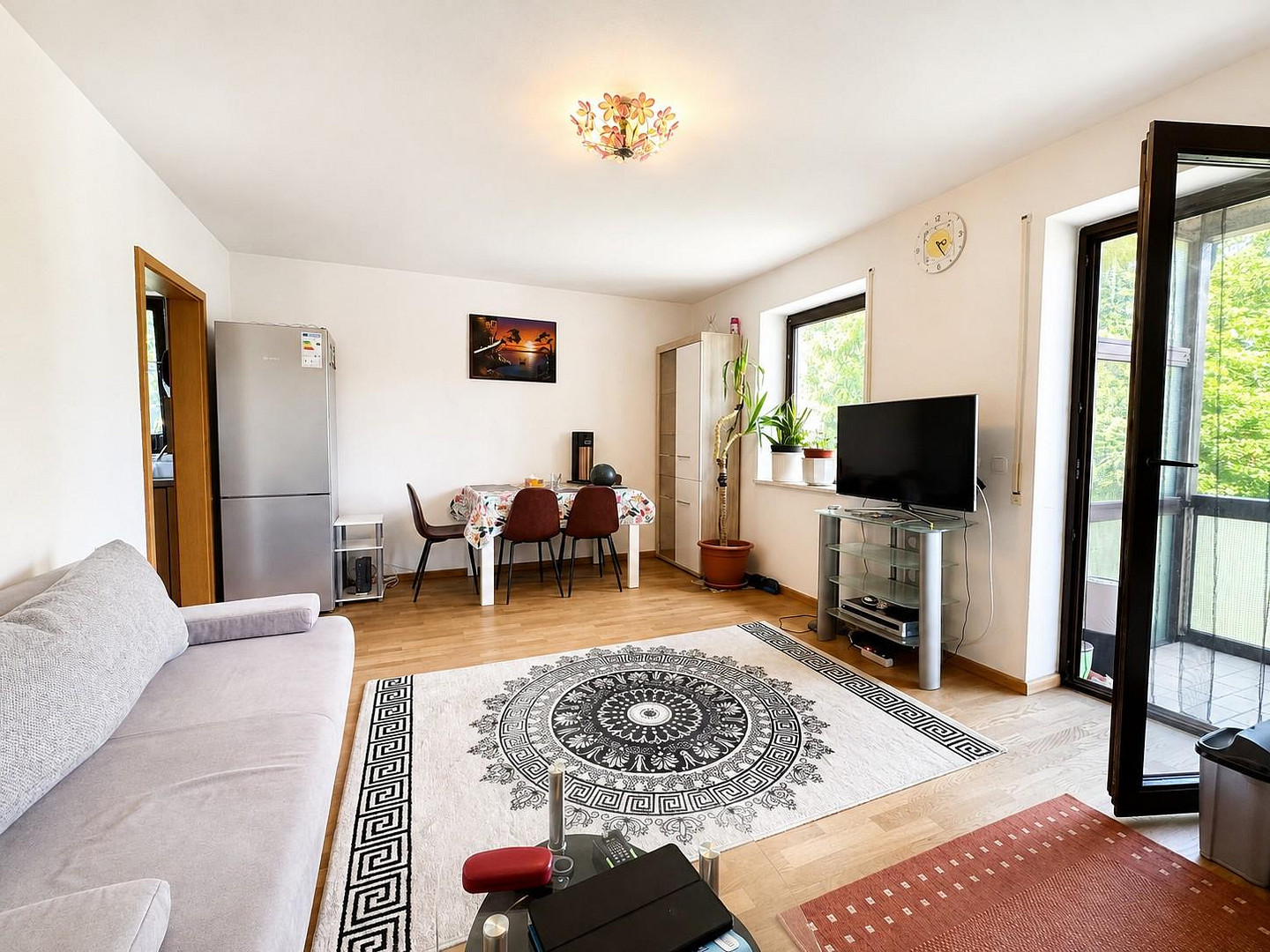 Schöne 2-Zimmer-Wohnung mit Balkon im Alt-Perlach direkt von Eigentümer – 81737 München(Altperlach) – Vorschaubild 2