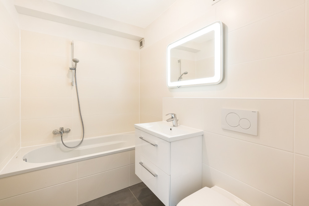 Blankenese: Moderne, ruhige 5 Zi EG/ST Whg inkl.2 Zi, Sauna, Duschbad im Souterrain – 22587 Hamburg-Blankenese(Blankenese) – Vorschaubild 3