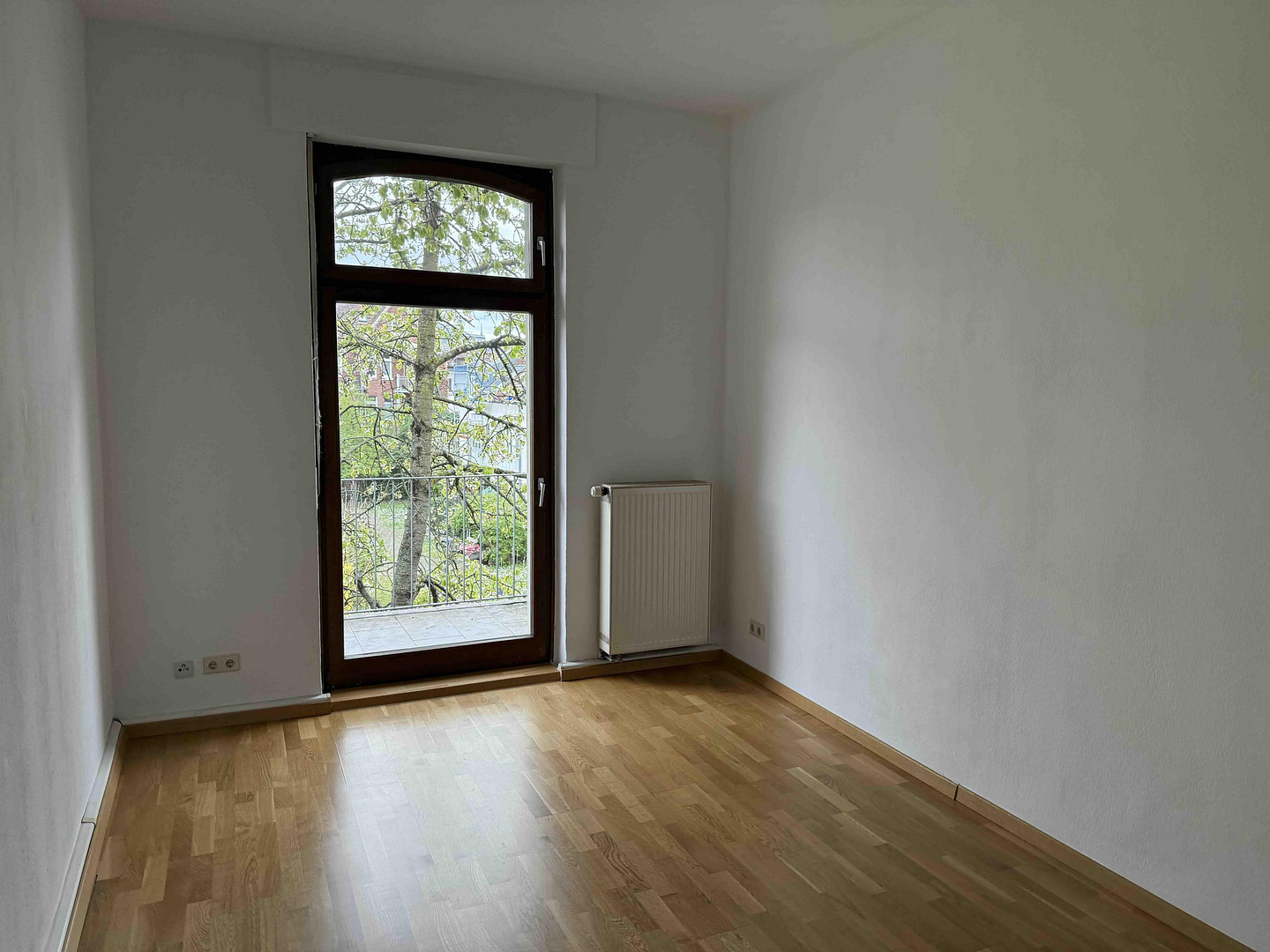 Martinsviertel, Südbalkon, 3 ZKB mit EBK - ruhig, attraktiv mit Charme – von Privat