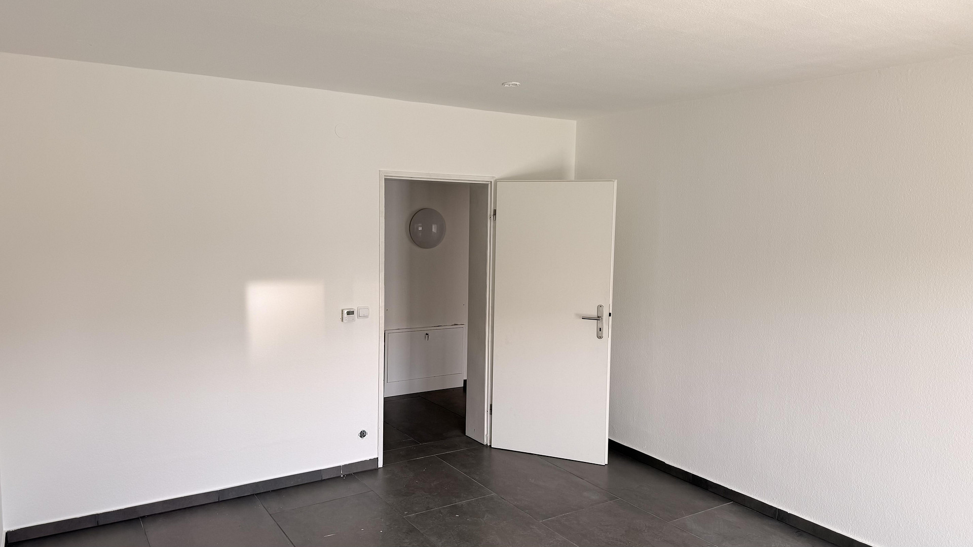 Provisionsfrei: Helle 3-Zimmer-Wohnung mit Loggia, Fußbodenheizung & Stellplatz in Hügelsheim – 76549 Hügelsheim – Vorschaubild 11