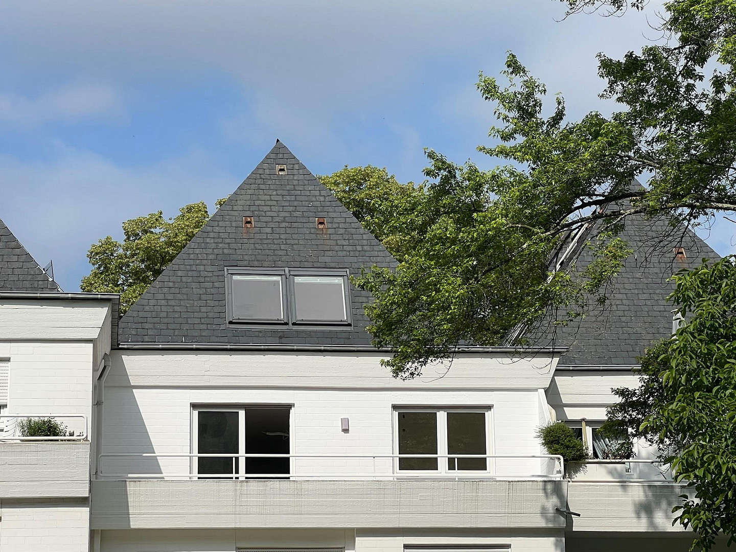 Exquisites Wohnerlebnis: 5 Zimmer, 3 Balkone, 2 Ebenen, Klima, Garage und und und..... – Thielenbrucher Allee 11, 51069 Köln(Dellbrück) – Vorschaubild 3