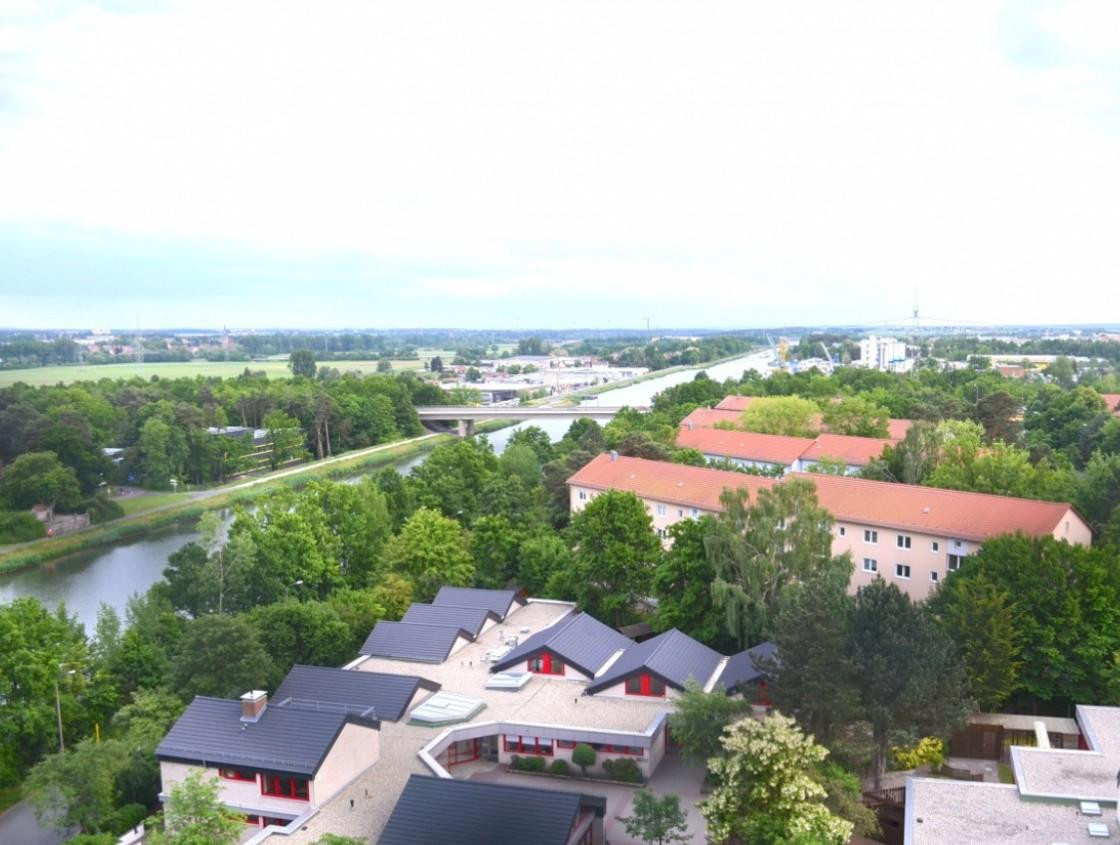 3-Zimmer-Wohnung mit Balkon, EBK & Weitblick im 11. OG – modernisiert und barrierefrei – Am Europakanal 2, 91056 Erlangen(Büchenbach) – Vorschaubild 2