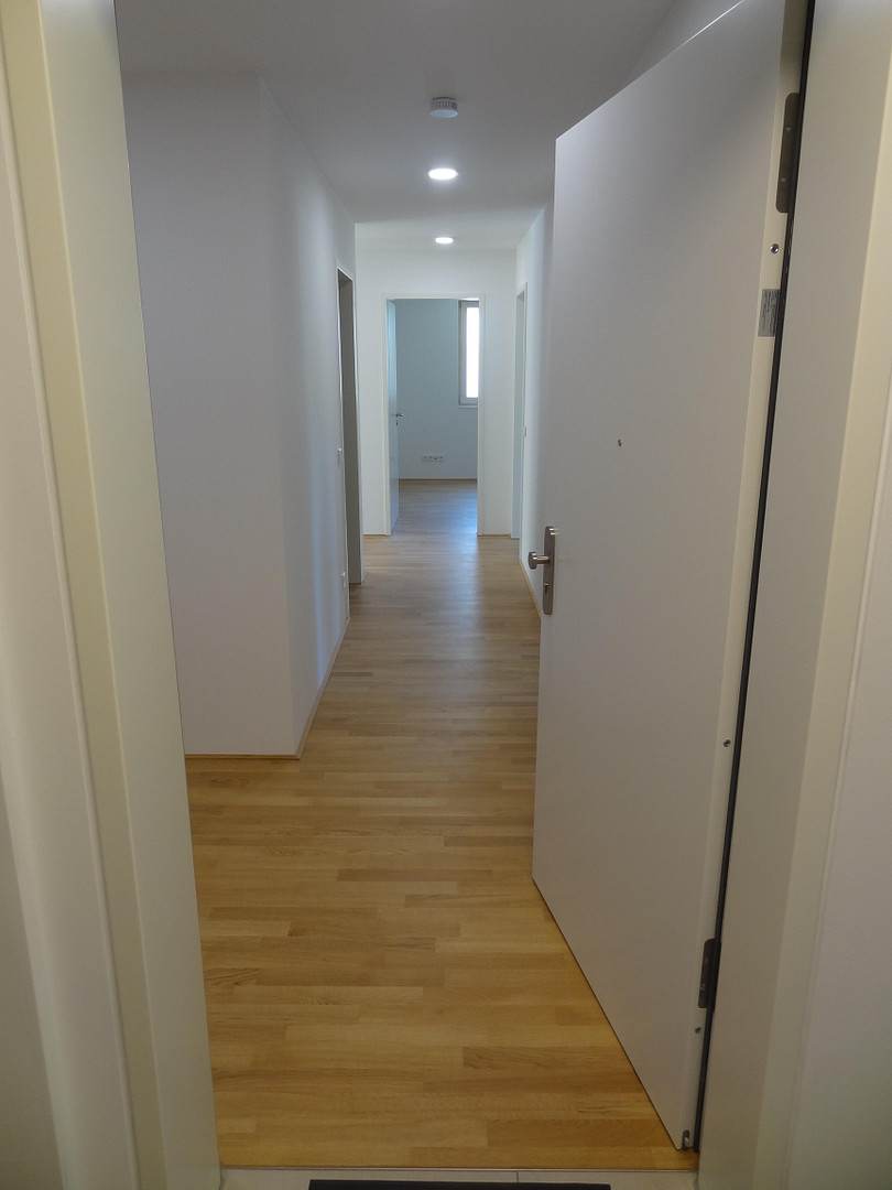 Neubau Erstbezug: Hochwertige 4-Zi.-Wohnung in Top-Lage im Klosterhof in Ulm-Söflingen – 89077 Ulm – Vorschaubild 3
