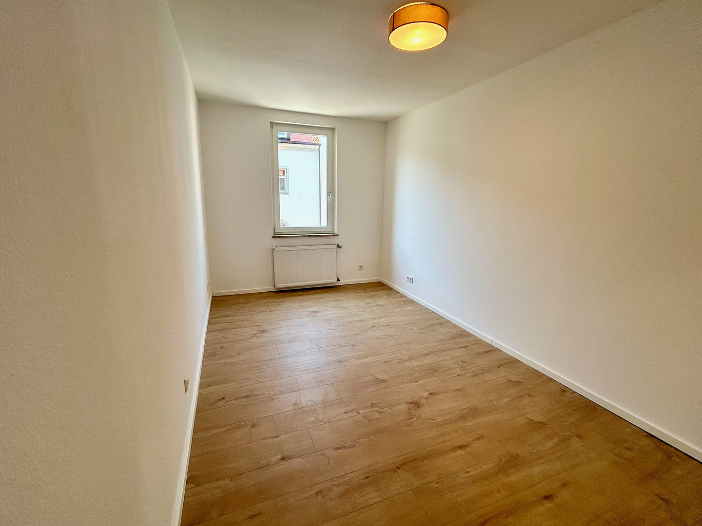 Provisionsfrei – Frisch renovierte 2-Zimmer Wohnung mit Altbau Charme in Top-Lage – 90489 Nürnberg(Wöhrd) – Vorschaubild 4