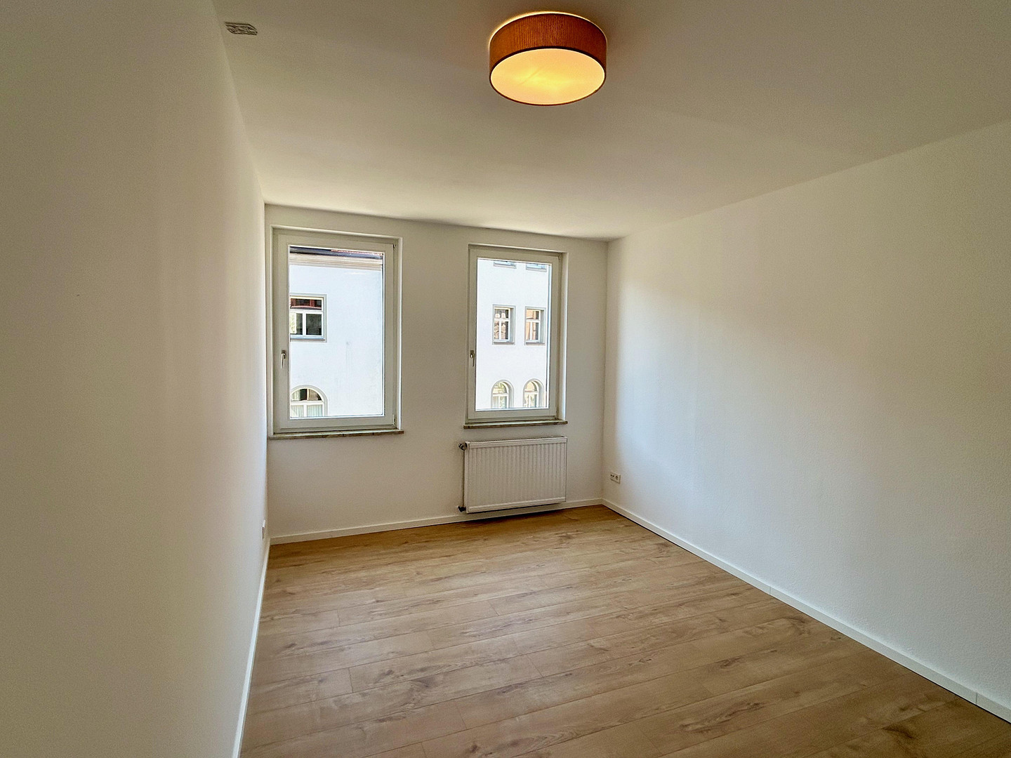 Provisionsfrei – Frisch renovierte 2-Zimmer Wohnung mit Altbau Charme in Top-Lage – 90489 Nürnberg(Wöhrd) – Vorschaubild 2