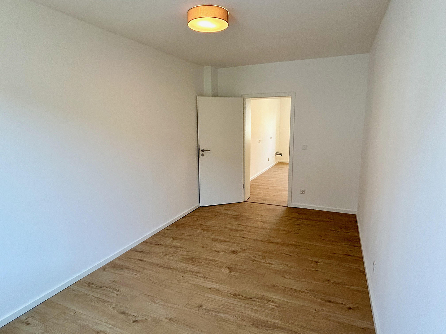 Provisionsfrei – Frisch renovierte 2-Zimmer Wohnung mit Altbau Charme in Top-Lage – 90489 Nürnberg(Wöhrd) – Vorschaubild 5