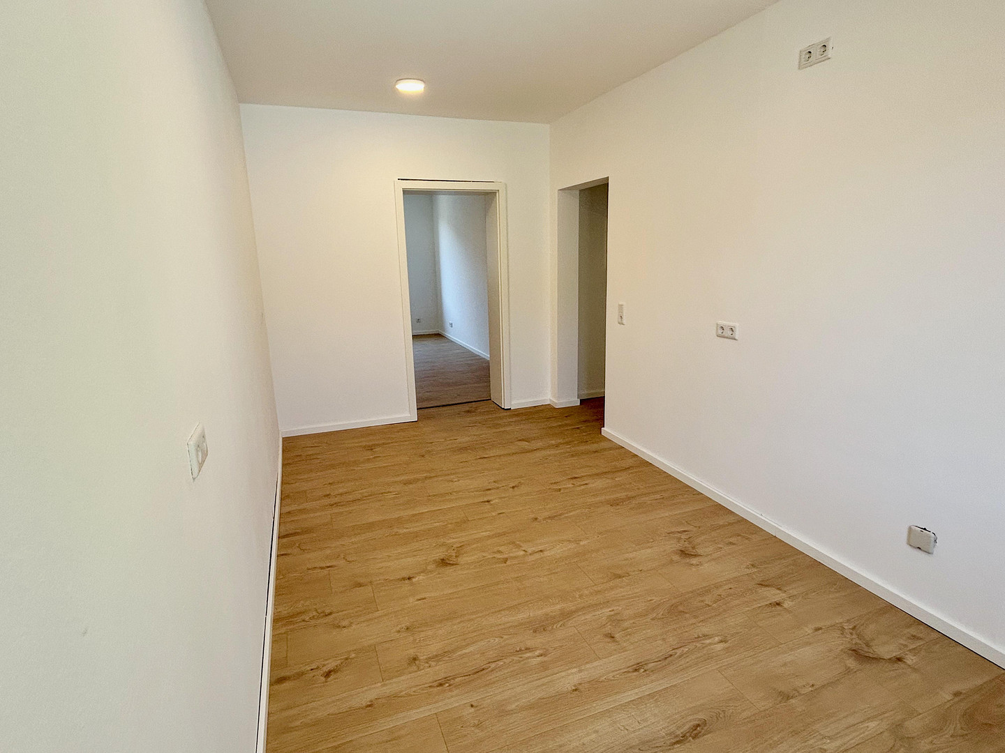 Provisionsfrei – Frisch renovierte 2-Zimmer Wohnung mit Altbau Charme in Top-Lage – 90489 Nürnberg(Wöhrd) – Vorschaubild 9