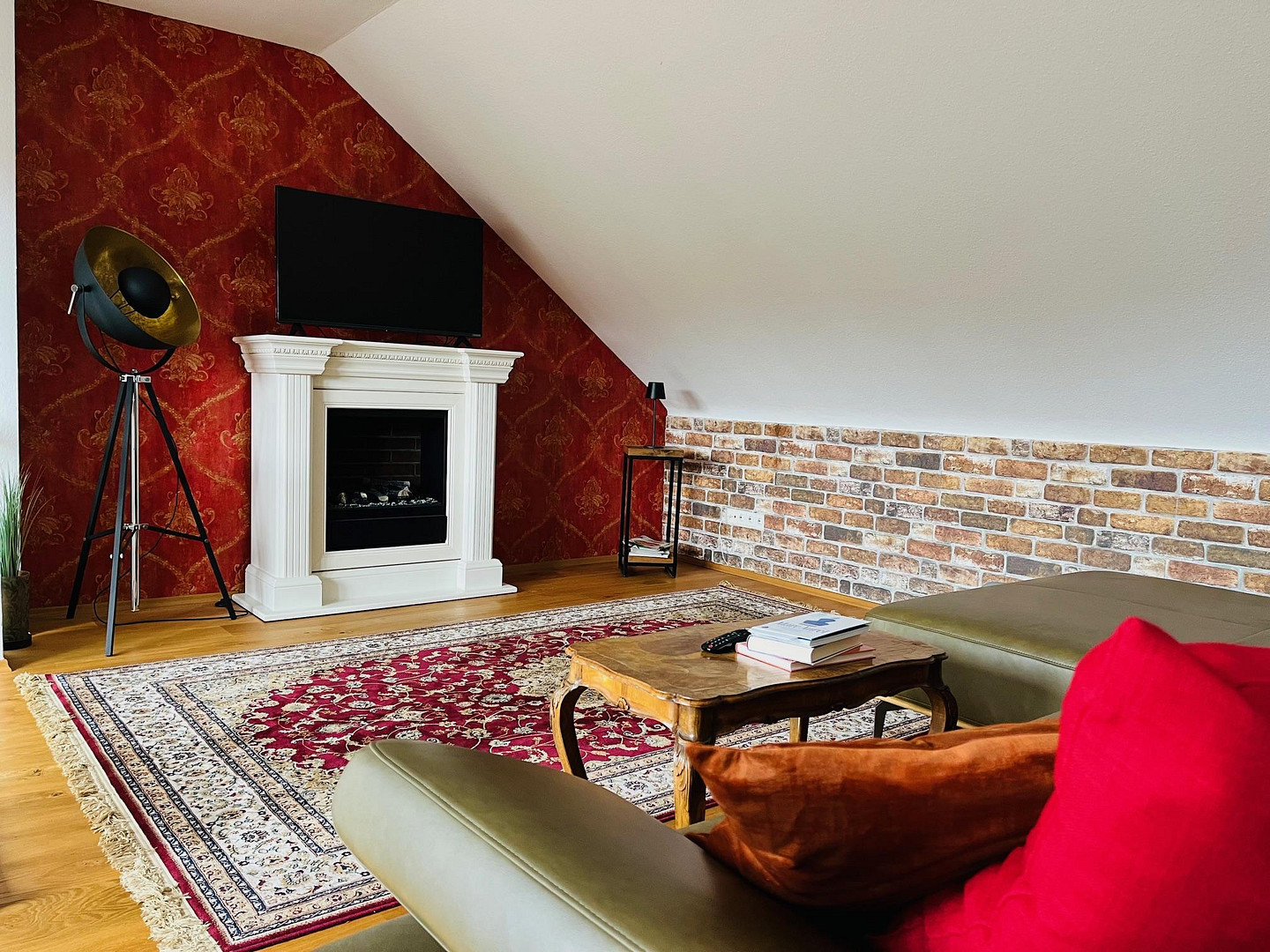 3-Zimmer-Maisonette mit Süd-West-Loggia inkl. hochwertiger Einbauküche & Blick über Nürnberg – 90459 Nürnberg(Galgenhof) – Vorschaubild 4