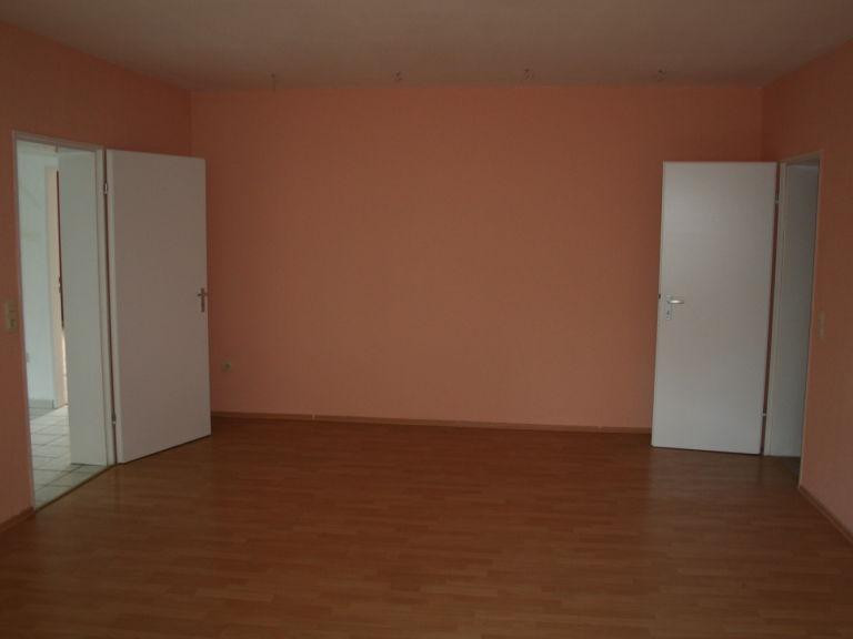 Großzügige Wohnung mit ausgebauten Kellerräumen und Terrasse in Reinshagen – Reinshagener Str. 106, 42857 Remscheid – Vorschaubild 6