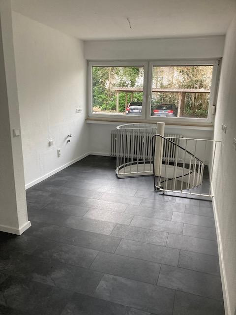 Großzügige Wohnung mit ausgebauten Kellerräumen und Terrasse in Reinshagen – Reinshagener Str. 106, 42857 Remscheid – Vorschaubild 11