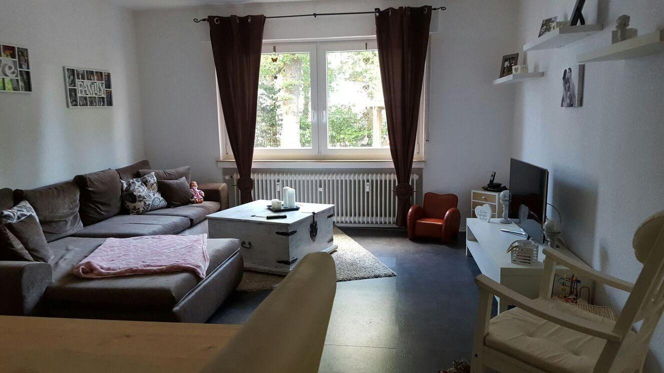 Großzügige Wohnung mit ausgebauten Kellerräumen und Terrasse in Reinshagen