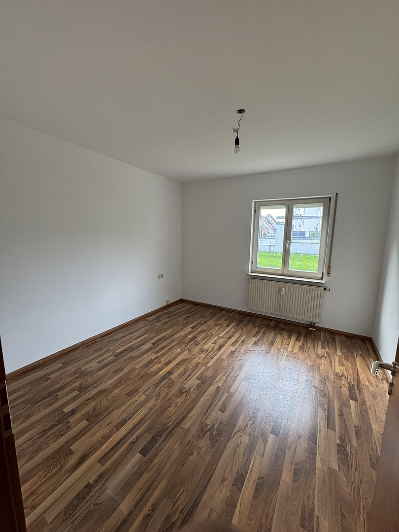 Erstbezug nach Renovierung: 3,5 Zimmer, große Terrasse, neue Küche & TG-Stellplatz – Badstr. 2, 72793 Pfullingen – Vorschaubild 12