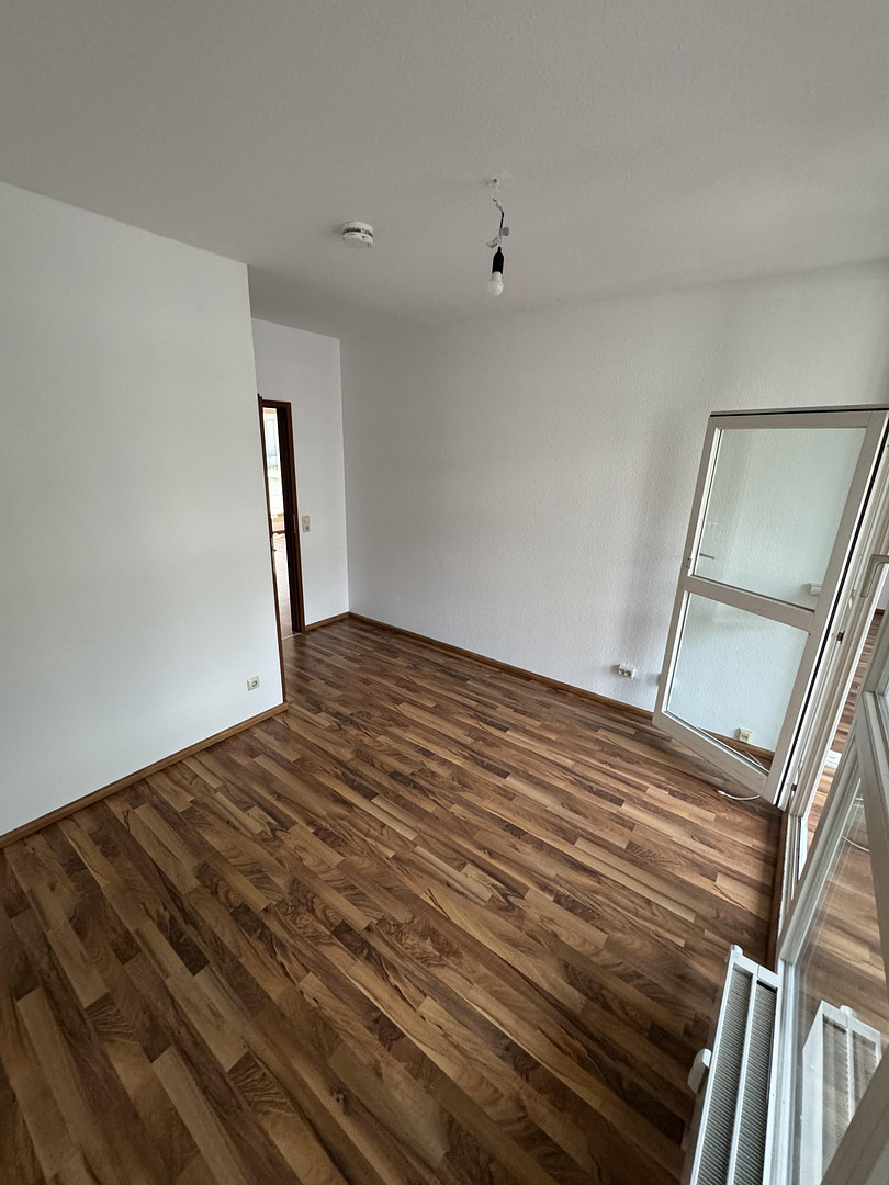 Erstbezug nach Renovierung: 3,5 Zimmer, große Terrasse, neue Küche & TG-Stellplatz – Badstr. 2, 72793 Pfullingen – Vorschaubild 15