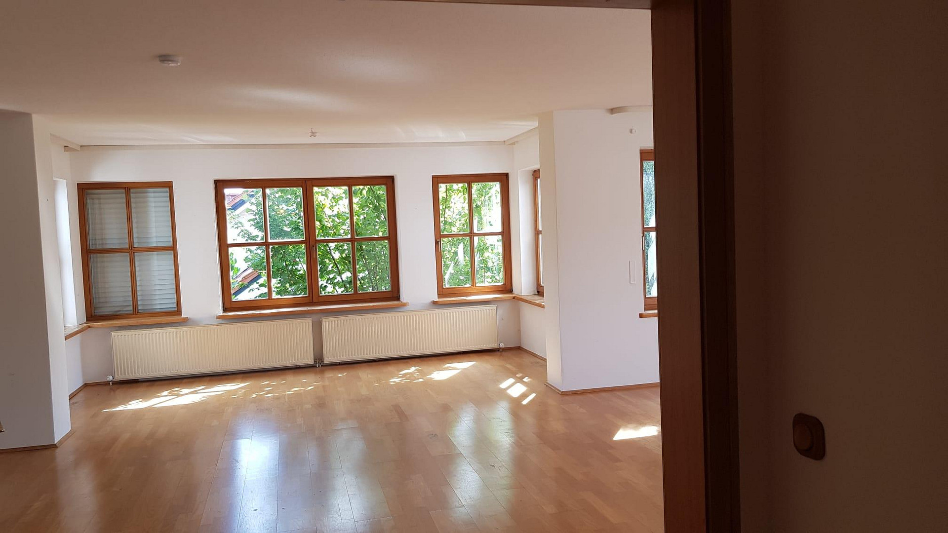 Traumwohnung m. Garten in bester Wohnlage Ende Sackgasse mit Blick in die Alpen mit PV Anlage – Tannenweg 8, 94086 Bad Griesbach(Bad Griesbach i. Rottal) – Vorschaubild 11