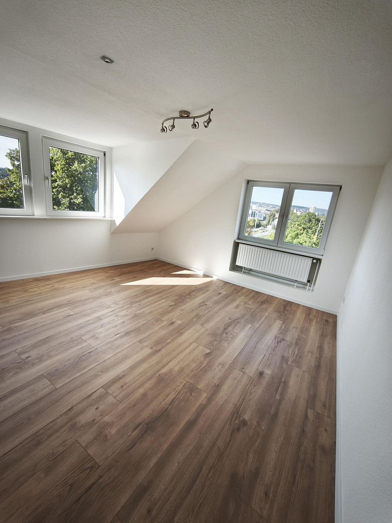 Erstbezug nach Renovierung: Helle 2-Zimmer-Wohnung mit EBK in Elberfeld (Ideal für WG & Paare)! – Viehhofstraße 55, 42117 Wuppertal(Elberfeld-West) – Vorschaubild 2