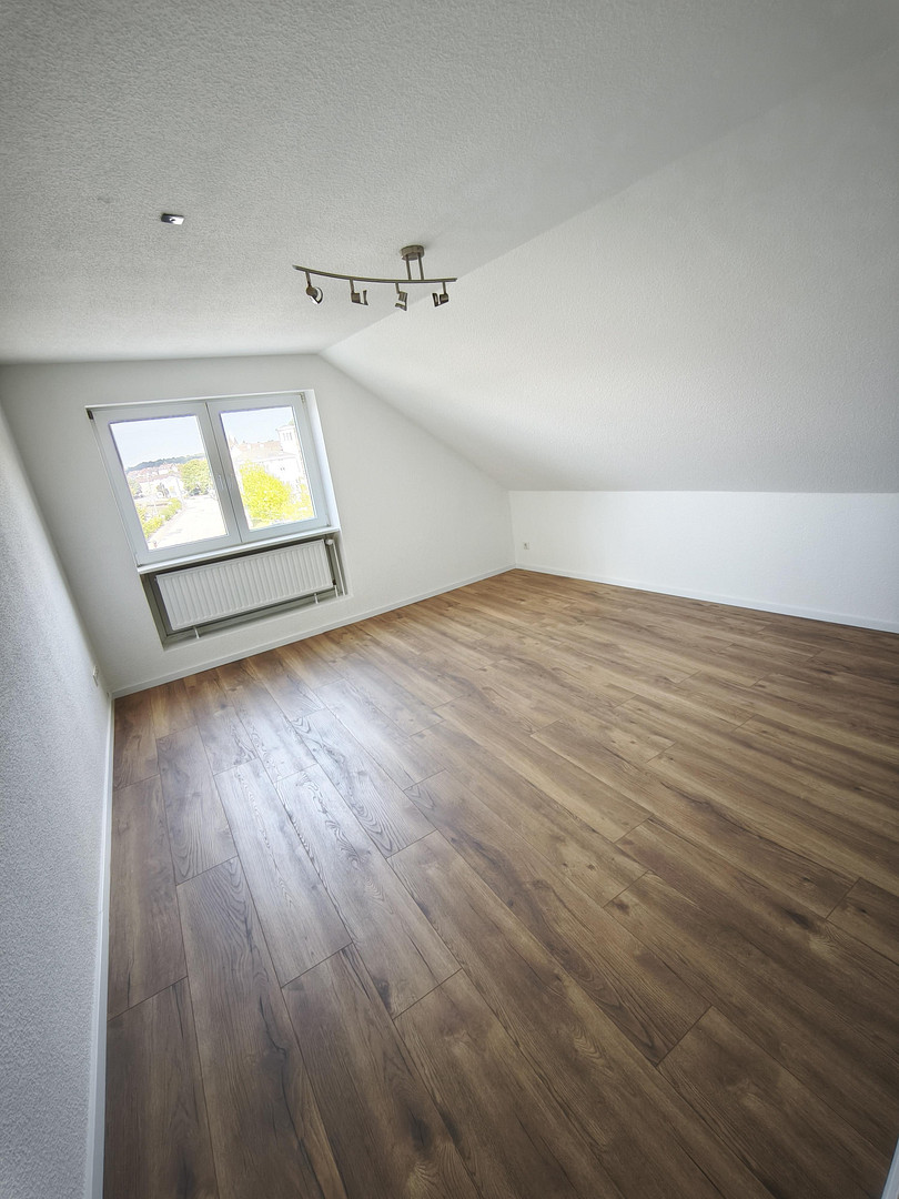 Erstbezug nach Renovierung: Helle 2-Zimmer-Wohnung mit EBK in Elberfeld (Ideal für WG & Paare)! – Viehhofstraße 55, 42117 Wuppertal(Elberfeld-West) – Vorschaubild 3
