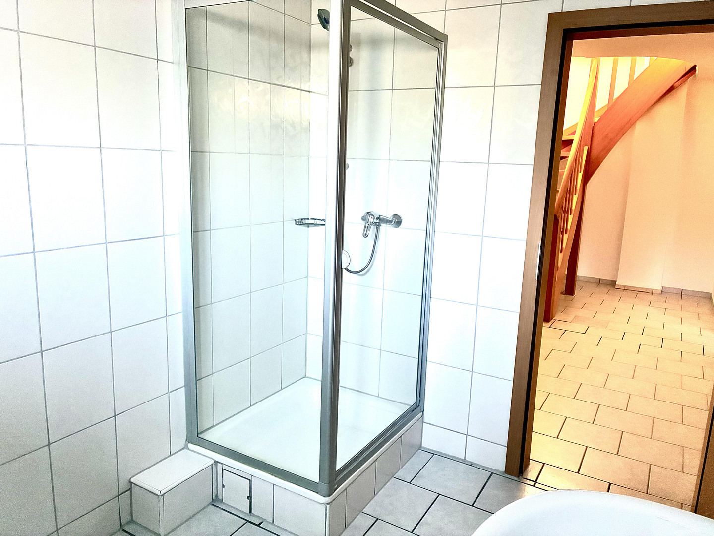 Neu renovierte EG-Wohnung mit Garten, Terrasse und Stellplatz in Neu-Anspach – 61267 Neu-Anspach – Vorschaubild 10