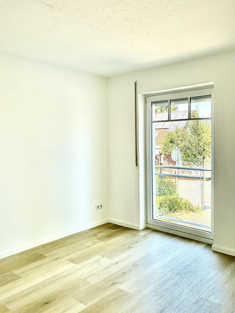 Neu renovierte EG-Wohnung mit Garten, Terrasse und Stellplatz in Neu-Anspach – 61267 Neu-Anspach – Vorschaubild 7