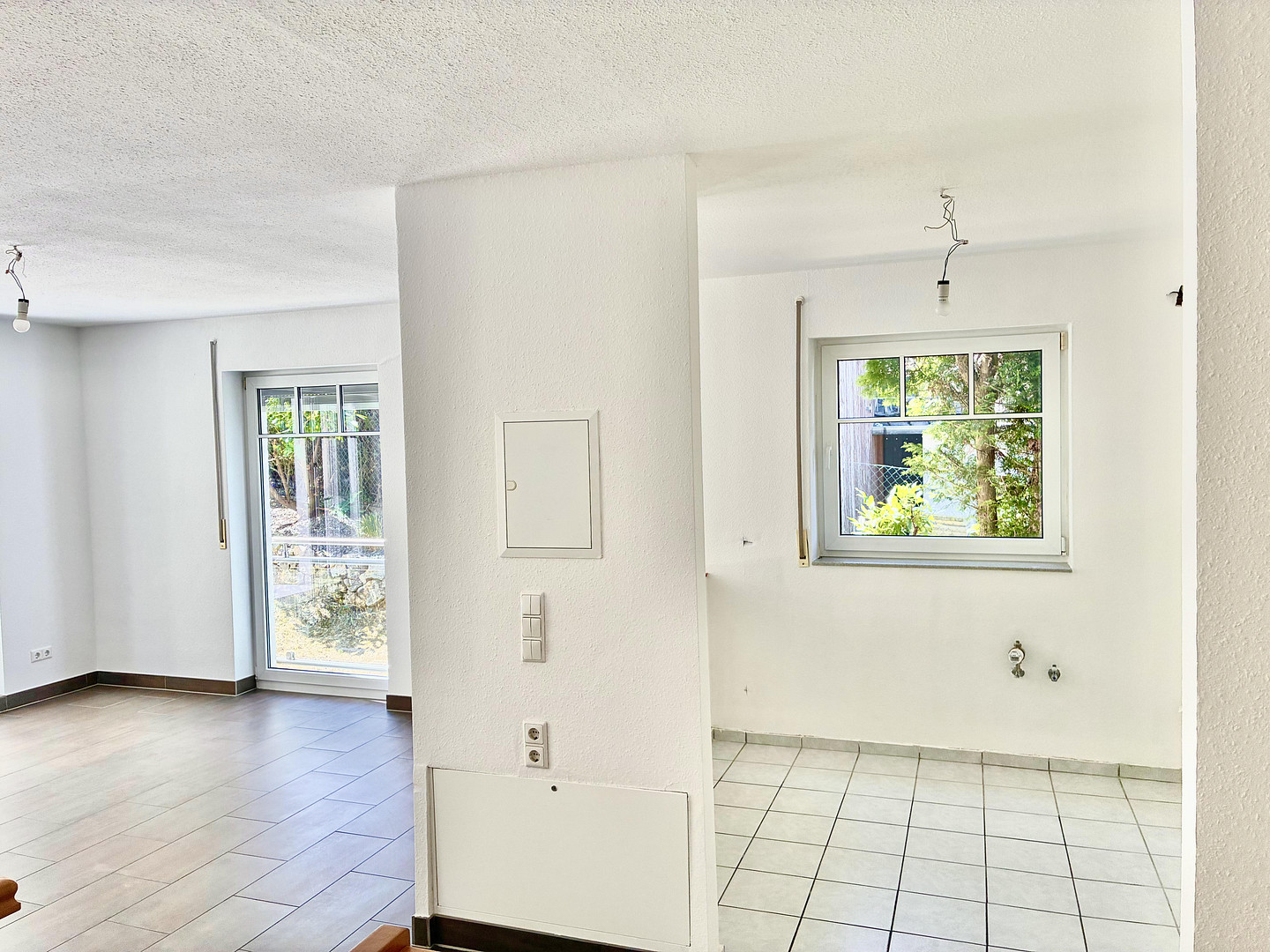 Neu renovierte EG-Wohnung mit Garten, Terrasse und Stellplatz in Neu-Anspach – 61267 Neu-Anspach – Vorschaubild 5