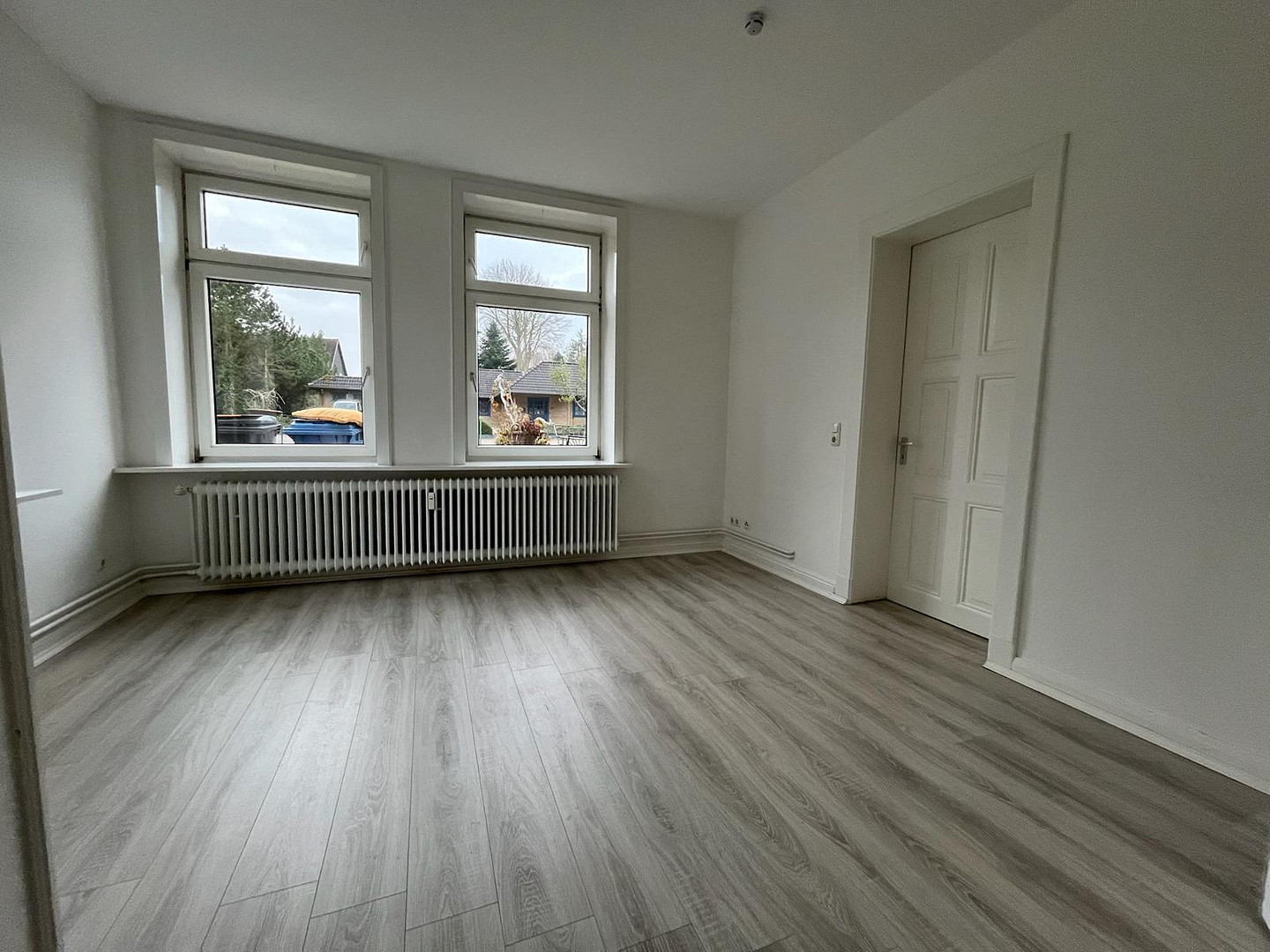 Attraktive 2-Zi Wohnung (EG) in ruhiger Lage mit großem Garten in Windbergen – Ringstr 11, 25729 Windbergen – Vorschaubild 2