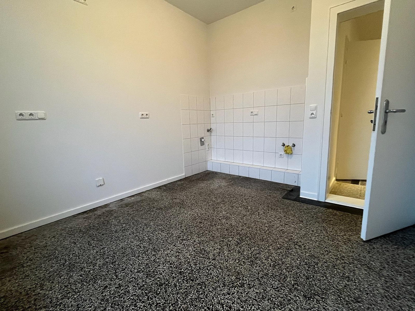Attraktive 2-Zi Wohnung (EG) in ruhiger Lage mit großem Garten in Windbergen – Ringstr 11, 25729 Windbergen – Vorschaubild 5