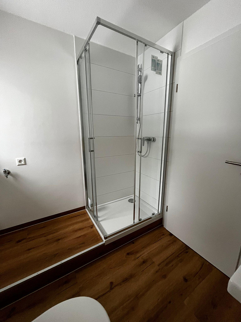 Modern renovierte 2‑Zimmer‑Wohnung mit Einbauküche – 72461 Onstmettingen – Vorschaubild 2