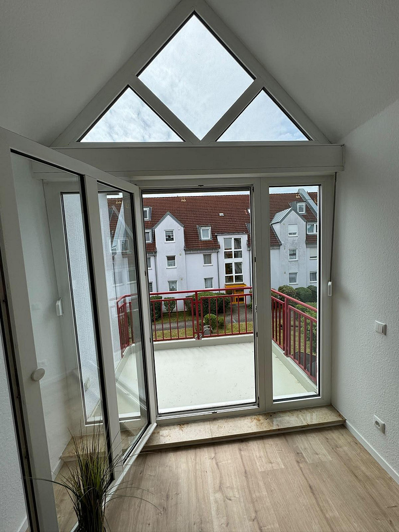 Schöne 2-Zimmer Wohnung in begehrter Lage von Fürth-Burgfarrnbach – Rosmarinweg 3, 90768 Fürth(Burgfarrnbach) – Vorschaubild 2