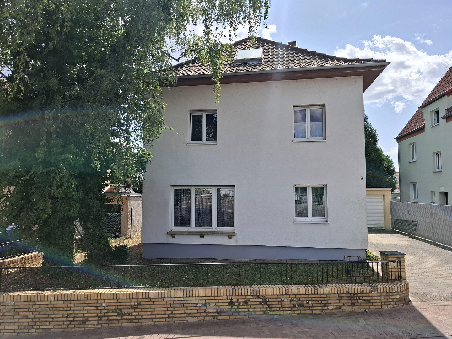 Freistehende Stadtvilla mit Gestaltungspotential auf großem Erbpachtgrundstück