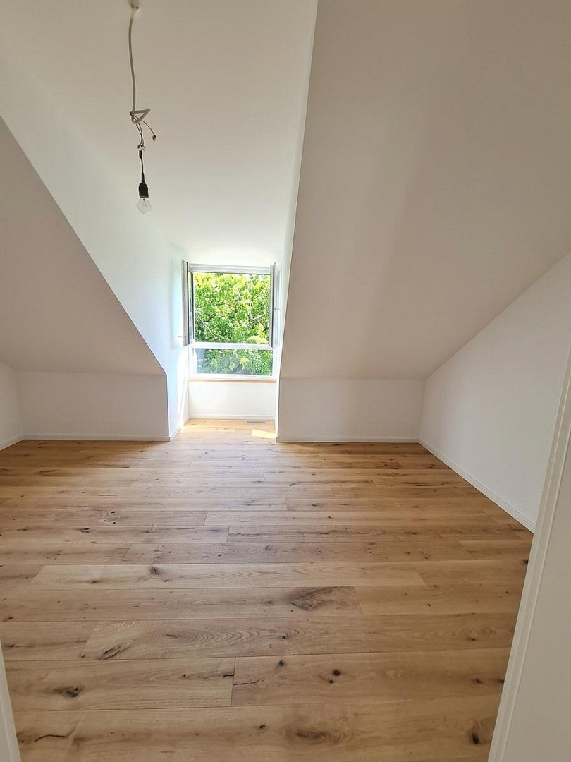 Energiesparend und gesund Wohnen: Neues Holzmassiv-Reihenhaus mit 6 Zimmern in Obermenzing – Bauseweinallee 58f, 81247 München(Obermenzing) – Vorschaubild 15